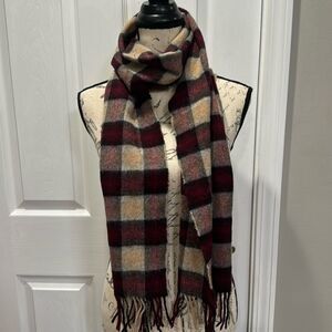BARBOUR WOOL SCARF. BURGUNDY/TAN
